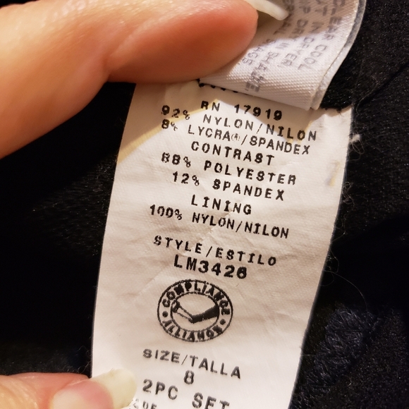 Liz Claiborne size 8 TOP ONLY - Picture 4 of 7